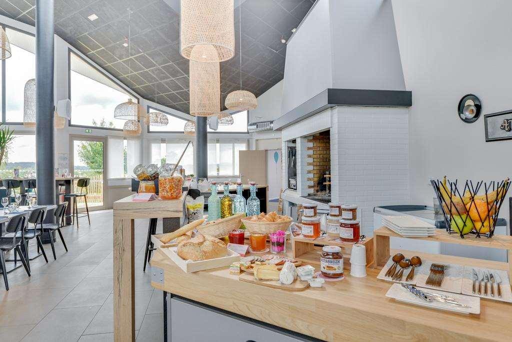 Brit Hotel Au Pays De Vitre Étrelles 레스토랑 사진